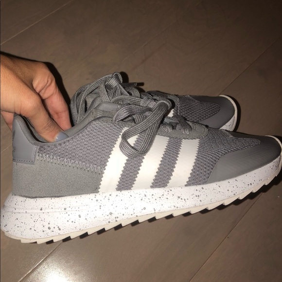 adidas flashback grey
